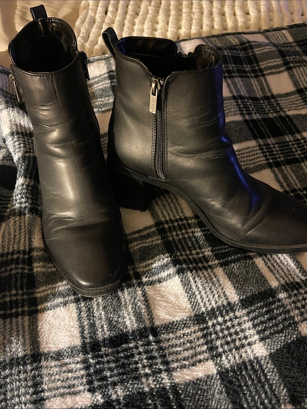 Anne Klein above the ankle black leather boots, Women's double zippers. Size 9.